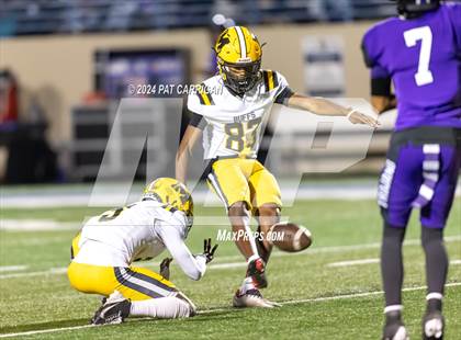 Thumbnail 3 in Fort Bend Marshall @ University (UIL Football 5A DII Bi-District Playoff) photogallery.