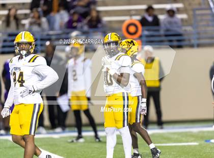 Thumbnail 3 in Fort Bend Marshall @ University (UIL Football 5A DII Bi-District Playoff) photogallery.