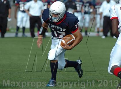 Thumbnail 1 in Hall Of Fame Classic (Military Bowl) photogallery.