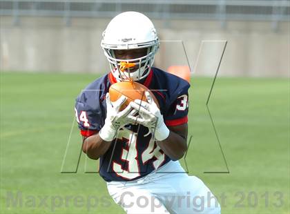 Thumbnail 2 in Hall Of Fame Classic (Military Bowl) photogallery.