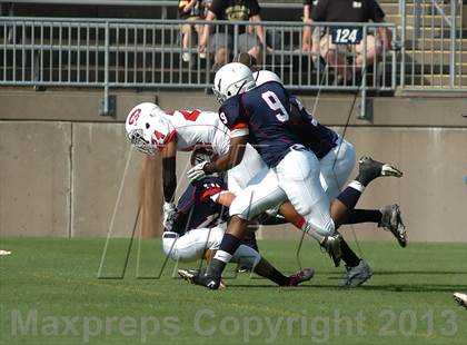 Thumbnail 2 in Hall Of Fame Classic (Military Bowl) photogallery.