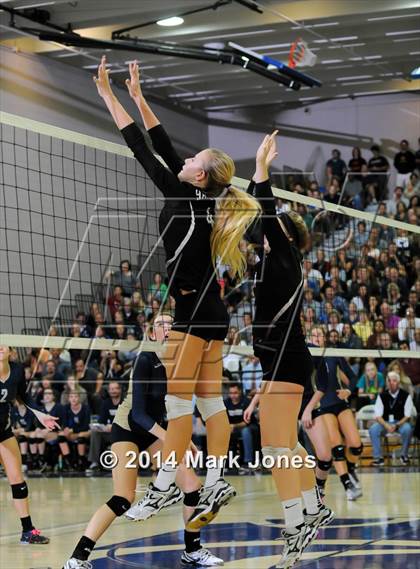 Thumbnail 2 in Desert Vista vs. Hamilton (AIA D1 Final) photogallery.