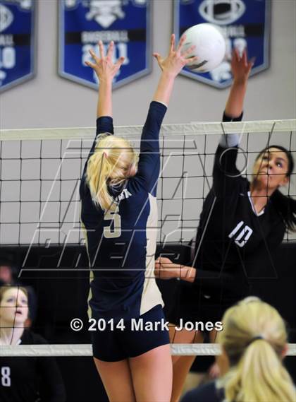 Thumbnail 2 in Desert Vista vs. Hamilton (AIA D1 Final) photogallery.