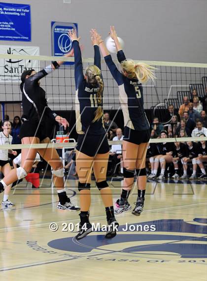 Thumbnail 1 in Desert Vista vs. Hamilton (AIA D1 Final) photogallery.