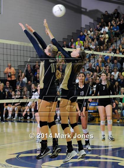 Thumbnail 3 in Desert Vista vs. Hamilton (AIA D1 Final) photogallery.