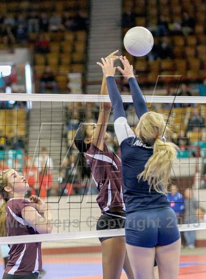 Thumbnail 2 in Cheyenne Mountain vs. Air Academy (CHSAA 4A Pool III) photogallery.