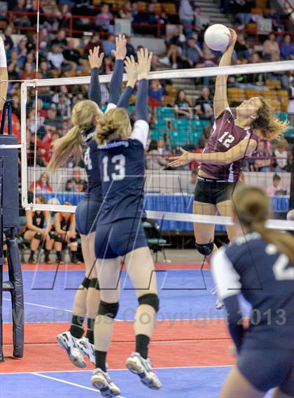 Thumbnail 3 in Cheyenne Mountain vs. Air Academy (CHSAA 4A Pool III) photogallery.