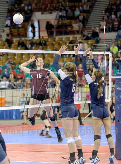 Thumbnail 3 in Cheyenne Mountain vs. Air Academy (CHSAA 4A Pool III) photogallery.