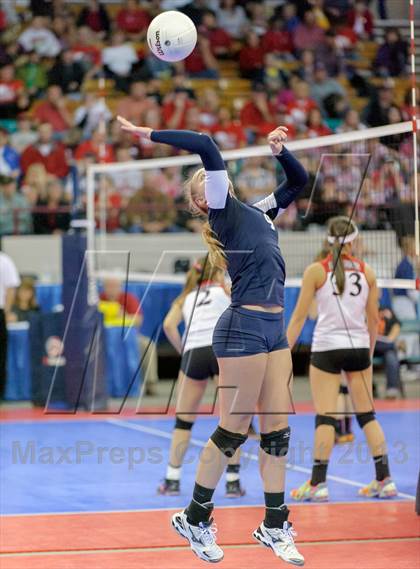 Thumbnail 2 in Cheyenne Mountain vs. Air Academy (CHSAA 4A Pool III) photogallery.