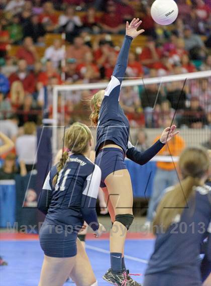 Thumbnail 2 in Cheyenne Mountain vs. Air Academy (CHSAA 4A Pool III) photogallery.