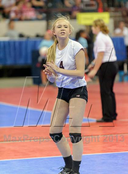Thumbnail 3 in Cheyenne Mountain vs. Air Academy (CHSAA 4A Pool III) photogallery.