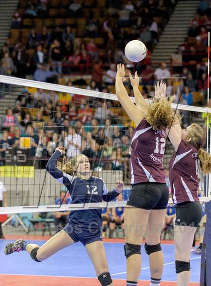 Thumbnail 3 in Cheyenne Mountain vs. Air Academy (CHSAA 4A Pool III) photogallery.