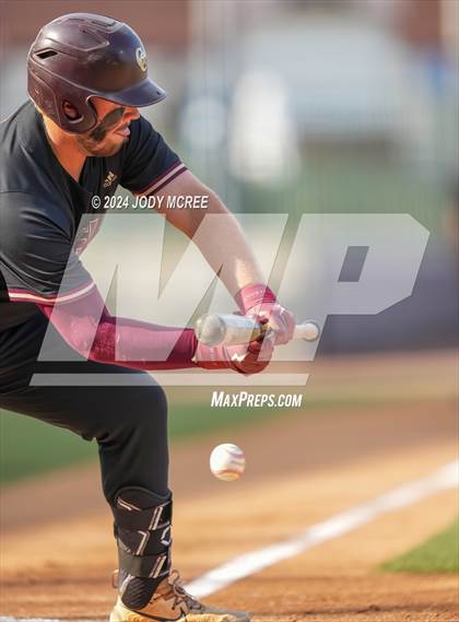 Thumbnail 1 in Warren Central vs George County (MSHAA 6A Final - Game 2) photogallery.