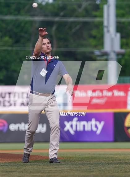 Thumbnail 3 in Warren Central vs George County (MSHAA 6A Final - Game 2) photogallery.