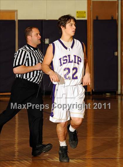 Thumbnail 3 in Islip vs Westhampton (2011 Holiday Tournament) photogallery.