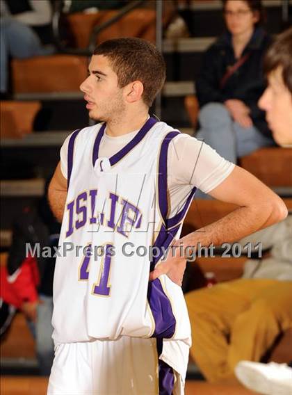 Thumbnail 3 in Islip vs Westhampton (2011 Holiday Tournament) photogallery.