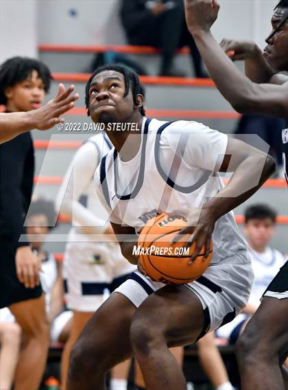 Thumbnail 2 in Sacramento vs. River City (Tiger Classic) photogallery.