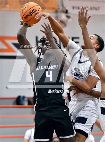 Thumbnail 3 in Sacramento vs. River City (Tiger Classic) photogallery.