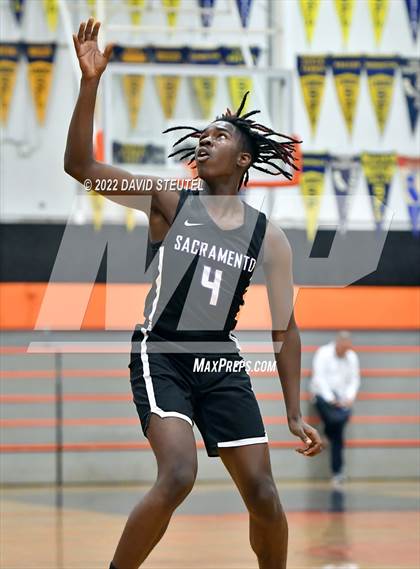 Thumbnail 2 in Sacramento vs. River City (Tiger Classic) photogallery.
