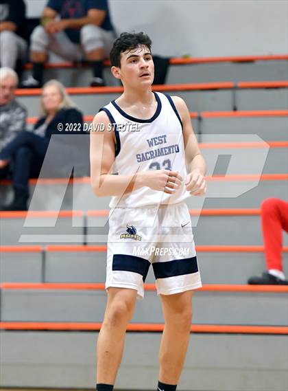 Thumbnail 3 in Sacramento vs. River City (Tiger Classic) photogallery.