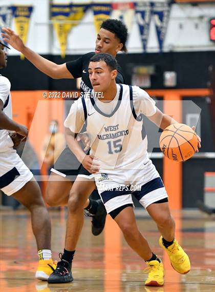 Thumbnail 3 in Sacramento vs. River City (Tiger Classic) photogallery.