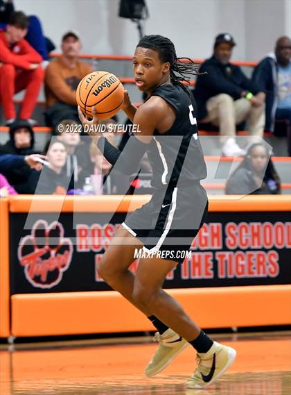 Thumbnail 1 in Sacramento vs. River City (Tiger Classic) photogallery.