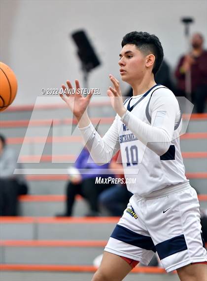 Thumbnail 2 in Sacramento vs. River City (Tiger Classic) photogallery.