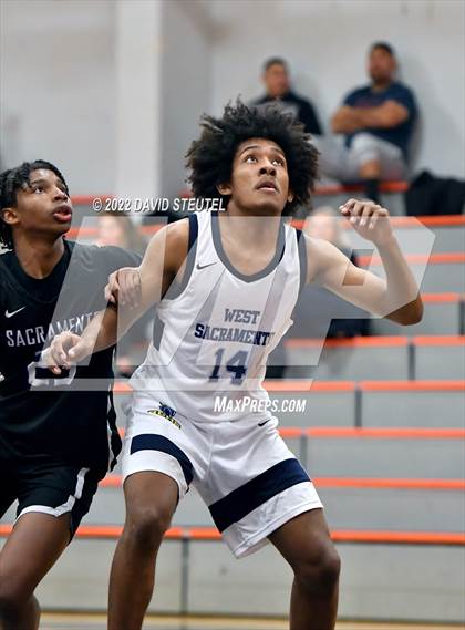 Thumbnail 3 in Sacramento vs. River City (Tiger Classic) photogallery.