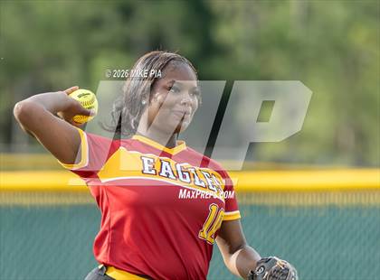 Thumbnail 3 in Douglas Byrd @ Pine Forest photogallery.