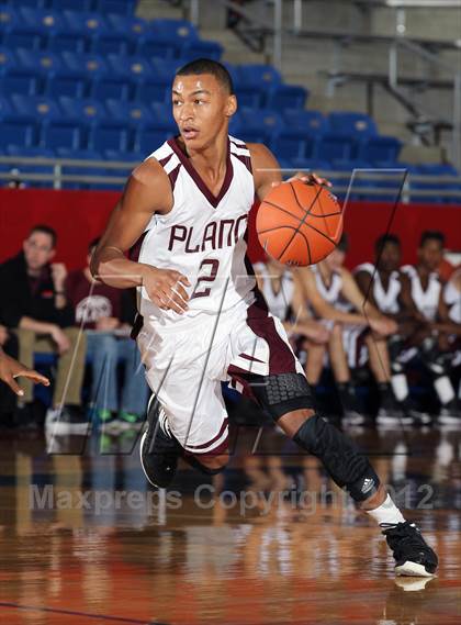 Thumbnail 2 in Plano vs. Cedar Valley Christian (Thanksgiving Hoopfest) photogallery.