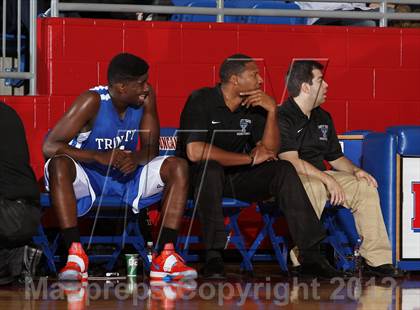 Thumbnail 2 in Plano vs. Cedar Valley Christian (Thanksgiving Hoopfest) photogallery.