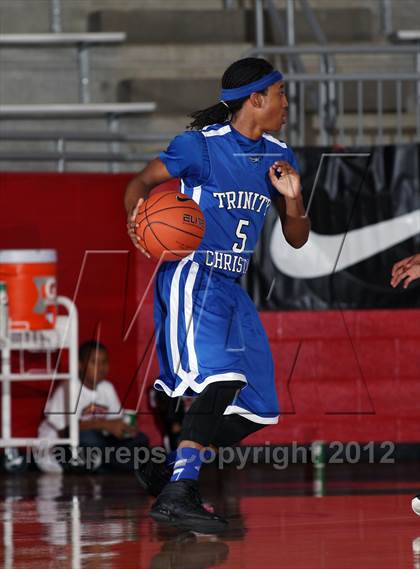 Thumbnail 2 in Plano vs. Cedar Valley Christian (Thanksgiving Hoopfest) photogallery.