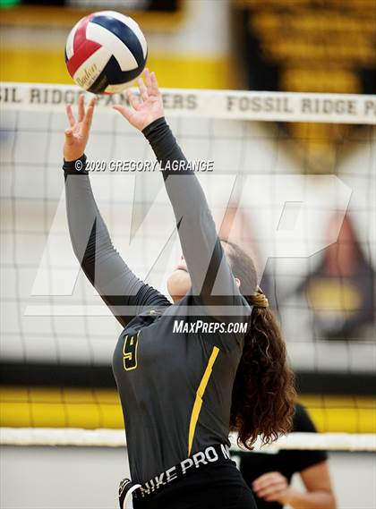 Thumbnail 3 in Carroll vs Fossil Ridge photogallery.
