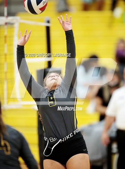 Thumbnail 1 in Carroll vs Fossil Ridge photogallery.