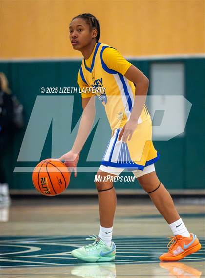 Thumbnail 1 in Marin Catholic vs. Pinole Valley (Sabrina Ionescu SI20 Showcase) photogallery.