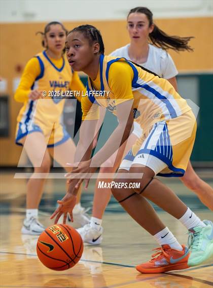 Thumbnail 1 in Marin Catholic vs. Pinole Valley (Sabrina Ionescu SI20 Showcase) photogallery.
