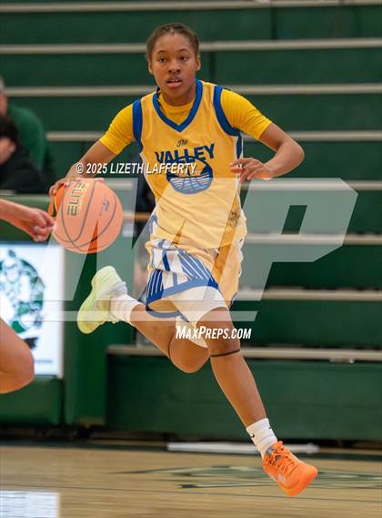 Thumbnail 2 in Marin Catholic vs. Pinole Valley (Sabrina Ionescu SI20 Showcase) photogallery.