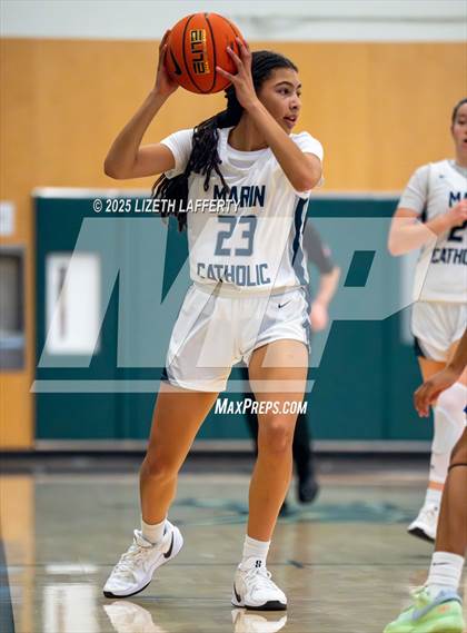 Thumbnail 3 in Marin Catholic vs. Pinole Valley (Sabrina Ionescu SI20 Showcase) photogallery.