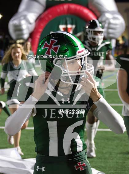 Thumbnail 3 in Strake Jesuit vs Tompkins (UIL Football 6A D1 Bi-District) photogallery.