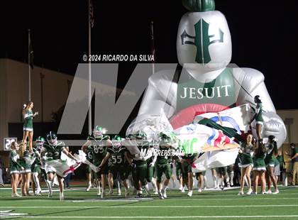 Thumbnail 2 in Strake Jesuit vs Tompkins (UIL Football 6A D1 Bi-District) photogallery.