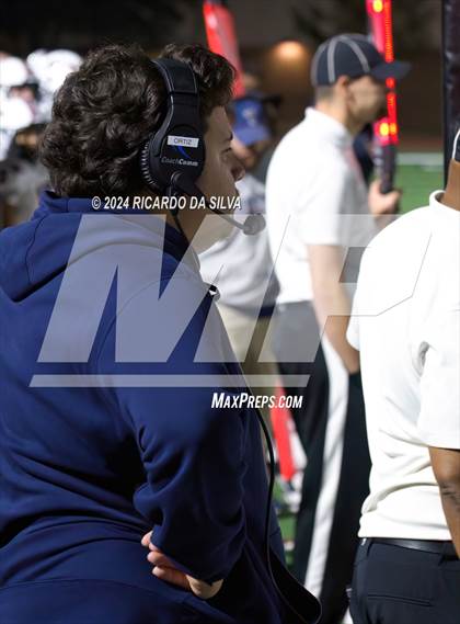 Thumbnail 2 in Strake Jesuit vs Tompkins (UIL Football 6A D1 Bi-District) photogallery.