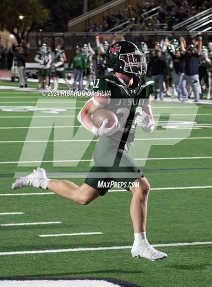Thumbnail 2 in Strake Jesuit vs Tompkins (UIL Football 6A D1 Bi-District) photogallery.