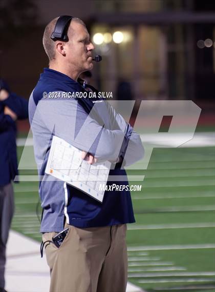 Thumbnail 3 in Strake Jesuit vs Tompkins (UIL Football 6A D1 Bi-District) photogallery.
