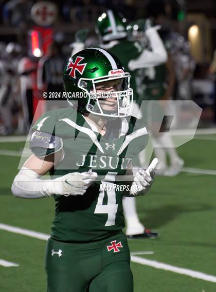 Thumbnail 3 in Strake Jesuit vs Tompkins (UIL Football 6A D1 Bi-District) photogallery.