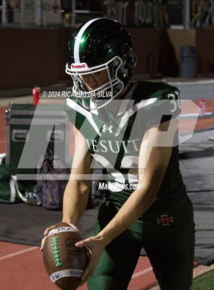 Thumbnail 2 in Strake Jesuit vs Tompkins (UIL Football 6A D1 Bi-District) photogallery.