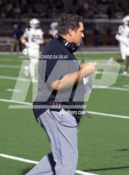 Thumbnail 2 in Strake Jesuit vs Tompkins (UIL Football 6A D1 Bi-District) photogallery.