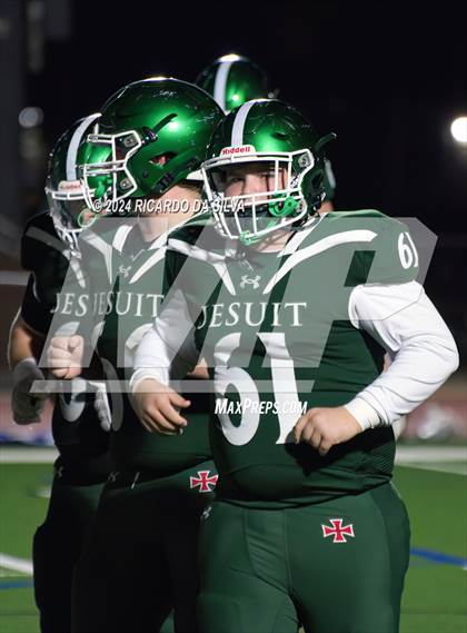 Thumbnail 1 in Strake Jesuit vs Tompkins (UIL Football 6A D1 Bi-District) photogallery.