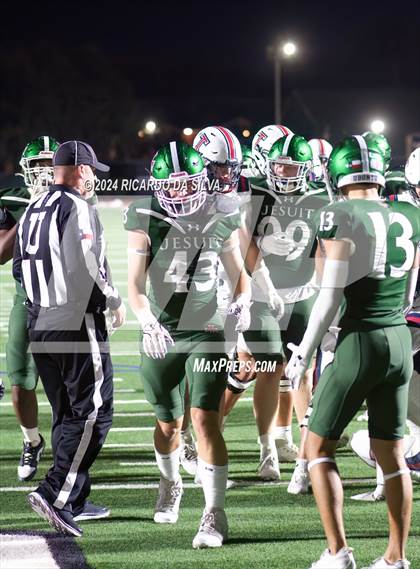 Thumbnail 2 in Strake Jesuit vs Tompkins (UIL Football 6A D1 Bi-District) photogallery.