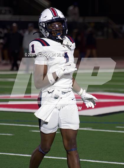 Thumbnail 3 in Strake Jesuit vs Tompkins (UIL Football 6A D1 Bi-District) photogallery.