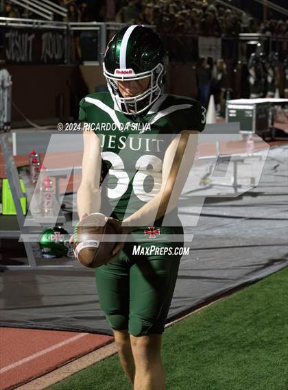 Thumbnail 1 in Strake Jesuit vs Tompkins (UIL Football 6A D1 Bi-District) photogallery.